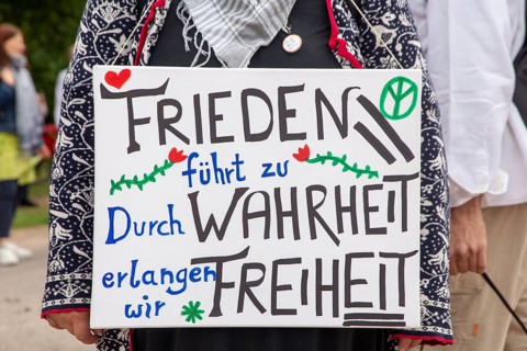 Under the motto Democracy Day, a parade took place in Neustadt-Hambach, followed by a rally at