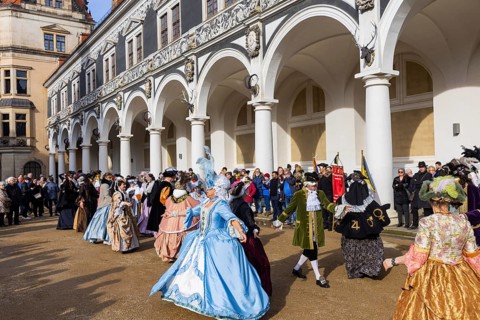 LUST & PASSION & JOY OF LIFE, for the joy of the masquerade, the Elbvenezian Carnival took place in