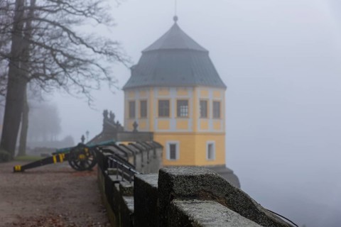 Winter atmosphere at the mountain fortress. Friedrichsburg (Christiansburg), Koenigstein, Saxony,