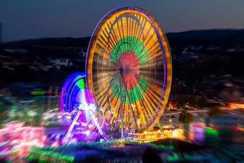 Night shot of the Bad Duerkheim sausage market 2023 The Bad Duerkheim sausage market takes place