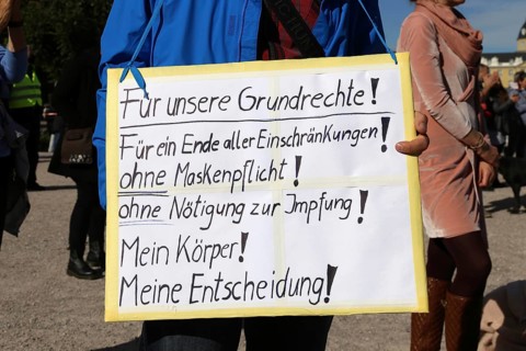 Karlsruhe: Corona protests against the measures taken by the federal government. The protests were