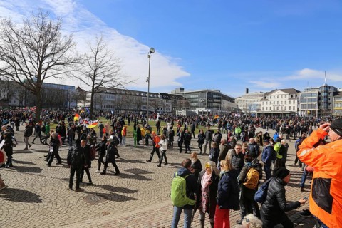 Large demonstration by critics of the corona measures in Kassel: Protests took place simultaneously
