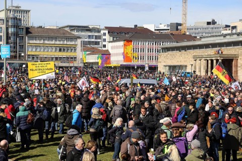 Large demonstration by critics of the corona measures in Kassel: Protests took place simultaneously