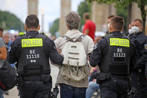 Berlin: The planned lateral thinker demo for peace and freedom against the corona measures of the