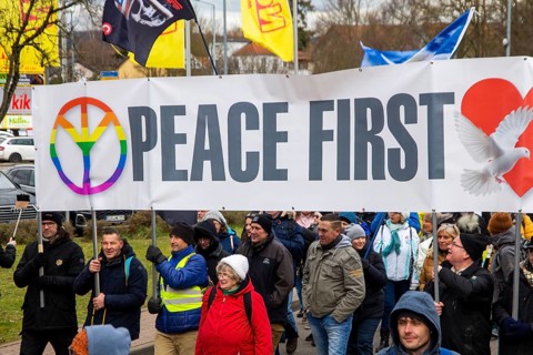 A large peace demonstration took place in Ramstein. Several thousand participants demonstrated