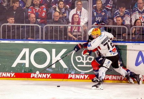 Game scene Adler Mannheim against Fischtown Pinguins Bremerhaven (PENNY DEL, German Ice Hockey