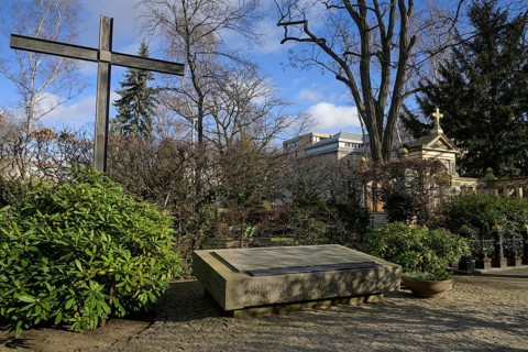 Memorial stone and grave of the resistance fighters against National Socialism,