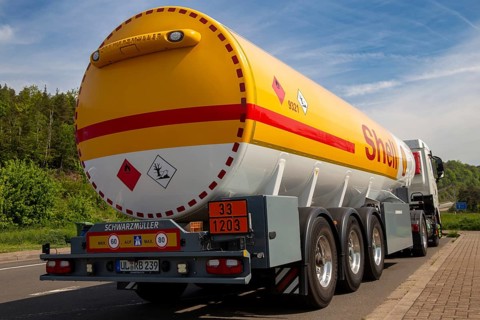 Shell truck on the motorway