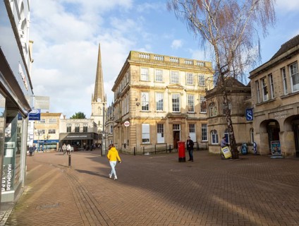 Georgian architecture mid 18th century, HSBC bank building, town centre Trowbridge, Wiltshire,
