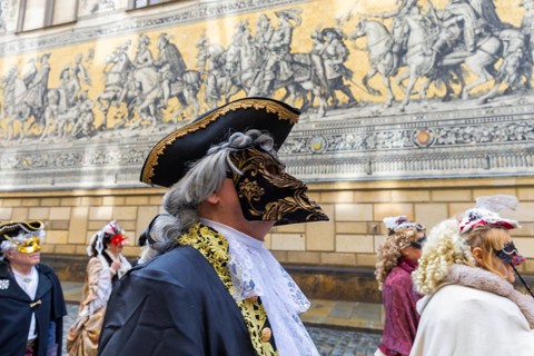 LUST & PASSION & JOY OF LIFE, for the joy of the masquerade, the Elbvenezian Carnival took place in
