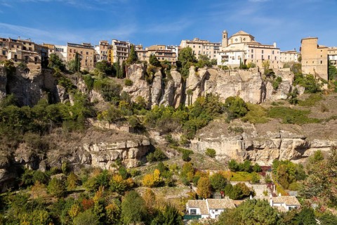 Historic buildings on cliff of river gorge, Rio Huecar, Cuenca, Castille La Mancha, Spain, Europe