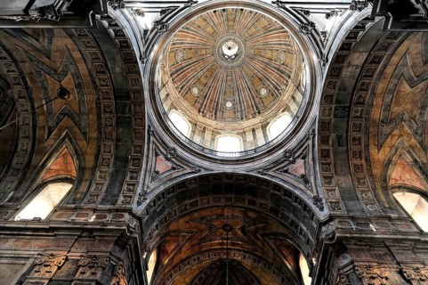 Interior view, Basilica da Estrela consecrated in 1790, burial place of Queen Maria I, Lisbon,