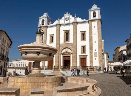 Church of Santo Antao dating from 1557, Giraldo Square, Praca do Giraldo, Evora, Alto Alentejo,