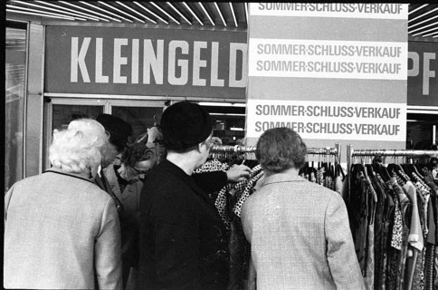 DEU, Germany, Dortmund: Personalities from politics, business and culture from the years 1965-71.