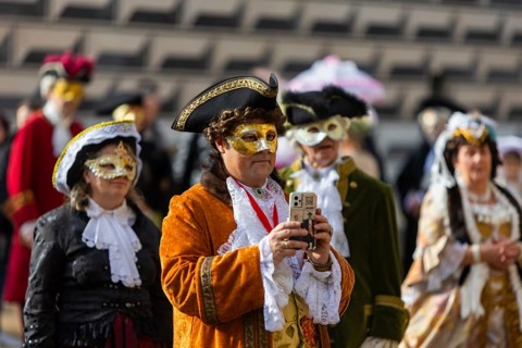LUST & PASSION & JOY OF LIFE, for the joy of the masquerade, the Elbvenezian Carnival took place in