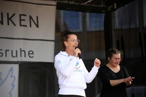 Karlsruhe: Tina Romdhani speaks about the situation of children, especially in schools, as part of
