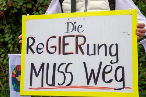 Under the motto Democracy Day, a parade took place in Neustadt-Hambach, followed by a rally at