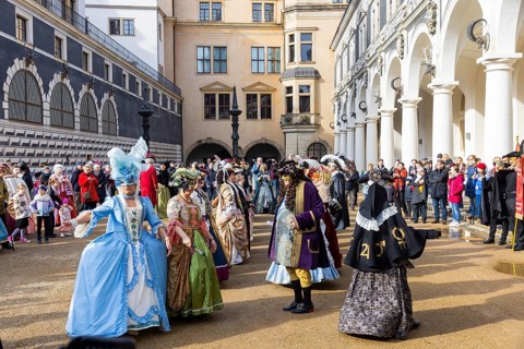 LUST & PASSION & JOY OF LIFE, for the joy of the masquerade, the Elbvenezian Carnival took place in