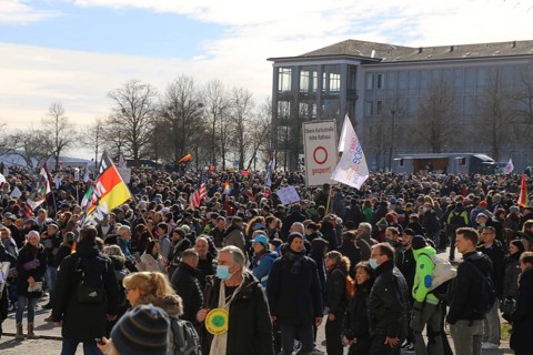 Large demonstration by critics of the corona measures in Kassel: Protests took place simultaneously