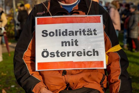 Frankfurt: Demonstration against vaccination pressure and the threat of compulsory vaccination. The