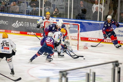 Game scene Adler Mannheim against Fischtown Pinguins Bremerhaven (PENNY DEL, German Ice Hockey