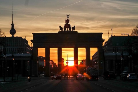 Sunrise at the Brandenburg Gate, Berlin, 30/03/2021
