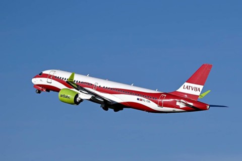 Aircraft Air Baltic, Airbus A220-300, YL-CSL