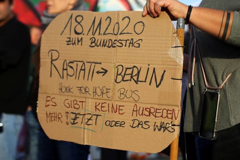 Karlsruhe: Corona protests against the measures taken by the federal government. The protests were