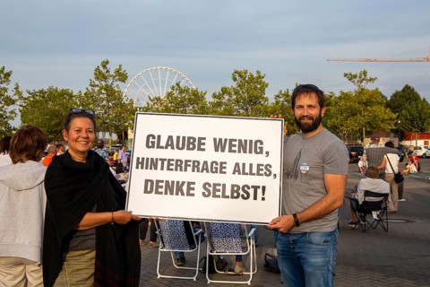 Monday demonstration against the corona measures in Bad Duerkheim under the motto Talking together,