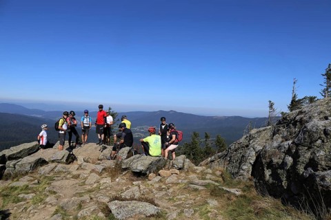 Mountain bike tour through the Bavarian Forest with the DAV Summit Club: On the summit of the