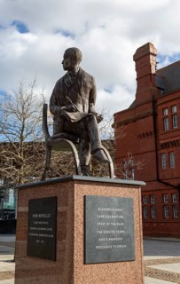 Ivor Novello 1893-1951 bronze sculpture statue, Cardiff Bay, Cardiff, South Wales, UK by Peter
