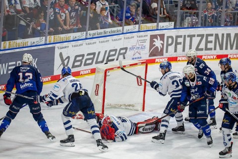 26.01.2024, DEL, German Ice Hockey League, Matchday 41) : Adler Mannheim vs Iserlohn Roosters (Lots