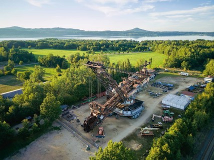 The excavator 1452 with the type designation SRs 1200 is a bucket wheel excavator that was