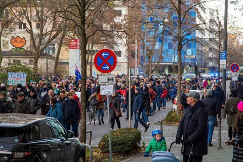 Frankfurt: Demonstration against vaccination pressure and the threat of compulsory vaccination. The