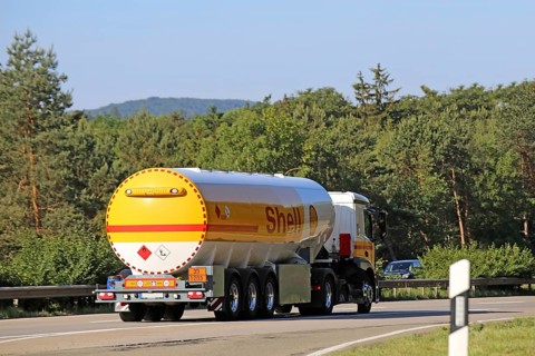 Shell truck on the motorway (A 6 between Mannheim and Kaiserslautern)