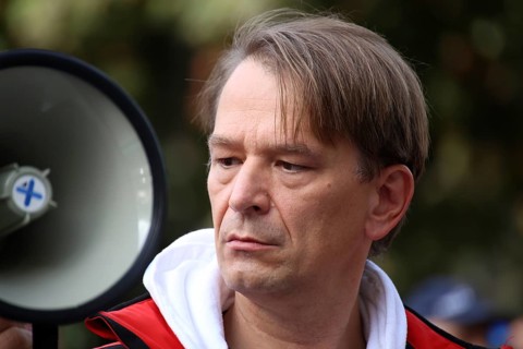 Corona protests in Mannheim: Several hundred opponents of the current corona measures gather at a