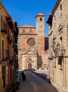 View from Calle Mayor of cathedral church, Catedral de Santa Maria de Sigueenza, Siguenza,