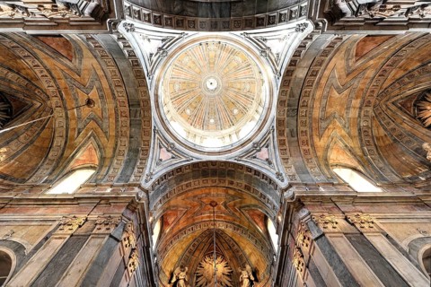 Interior view, Basilica da Estrela consecrated in 1790, burial place of Queen Maria I, Lisbon,