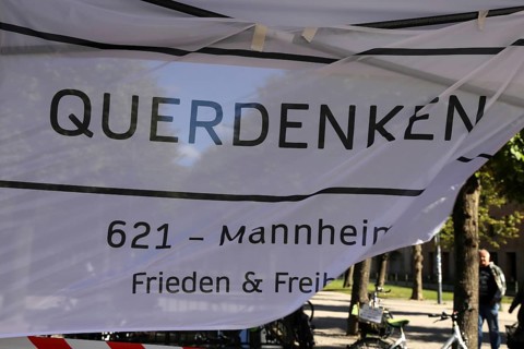 Karlsruhe: Corona protests against the measures taken by the federal government. The protests were