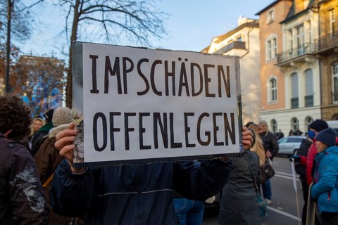 Frankfurt: Demonstration against vaccination pressure and the threat of compulsory vaccination. The