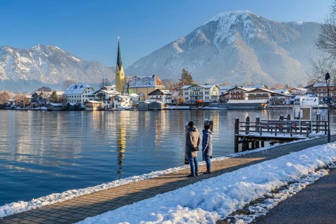 Snowy winter view of Malerwinkel with parish church and Wallberg 1722m, Rottach-Egern, Tegernsee,