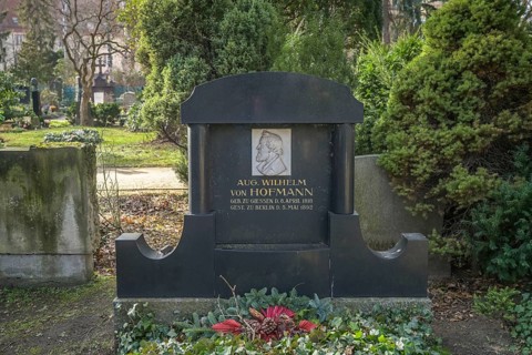 August Wilhelm von Hofmann, grave, Dorotheenstaedtischer Friedhof, Chausseestrasse, Mitte, Berlin,