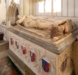 Alabaster effigies of John de la Pole d 1491 and wife Elizabeth Plantagenet d 1503, Wingfield