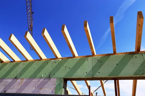 Roof work on a new residential building