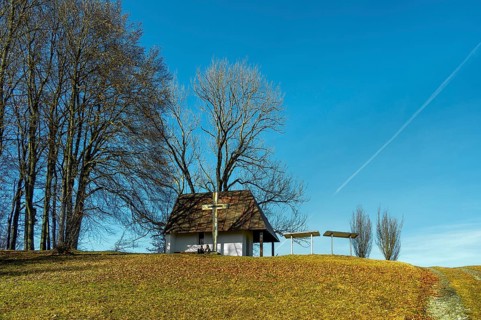 Chapel and wooden cross on the Buchenberg, Buchenberg, Allgaeu, Bavaria, Germany, Europe