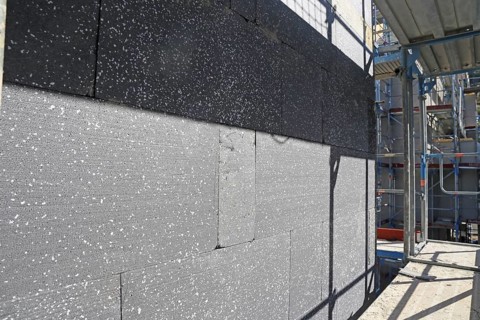 Thermal insulation of a house facade
