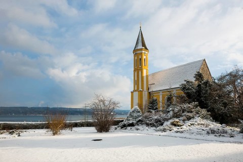 Snow-covered church in winter, St Alban's Church, Diessen, Lake Ammer, Fuenfseenland,