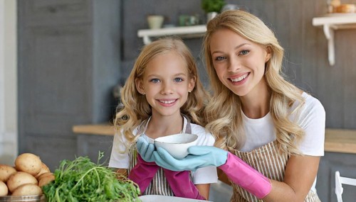 KI generated, woman, woman, 30, 35, blonde, blond, blonde, kitchen, sink, kitchen table, dishes,