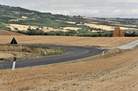 Harvested fields south of Siena, Crete Senesi, Tuscany, Italy, Europe