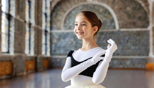 AI generated, girl, 10, 12, years, dark-haired, dark-haired, dances, dancing, ballet, study,